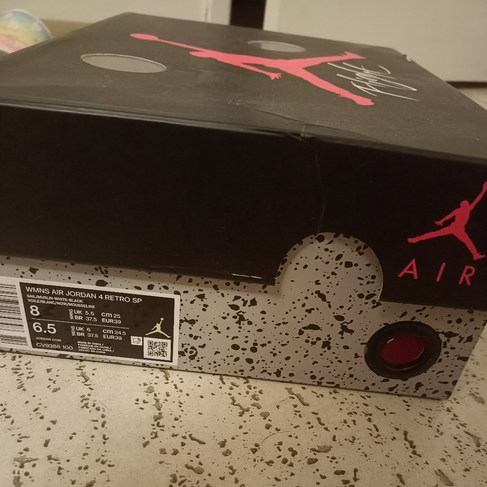 Jordan off white shoe box (BOX ONLY)